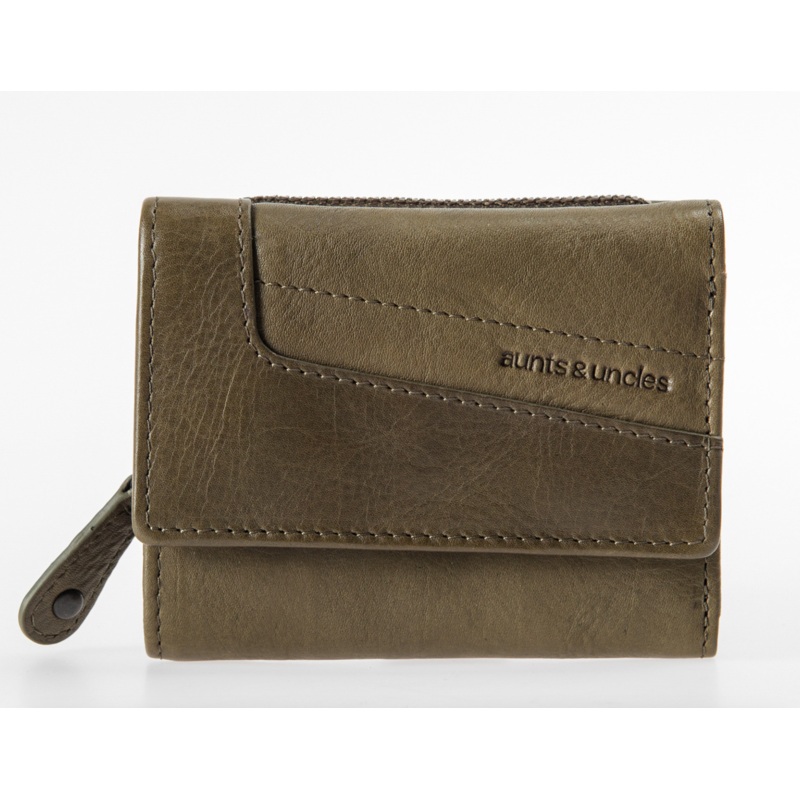 Aunts & Uncles Grandma's Luxury Club Nancy Wallet