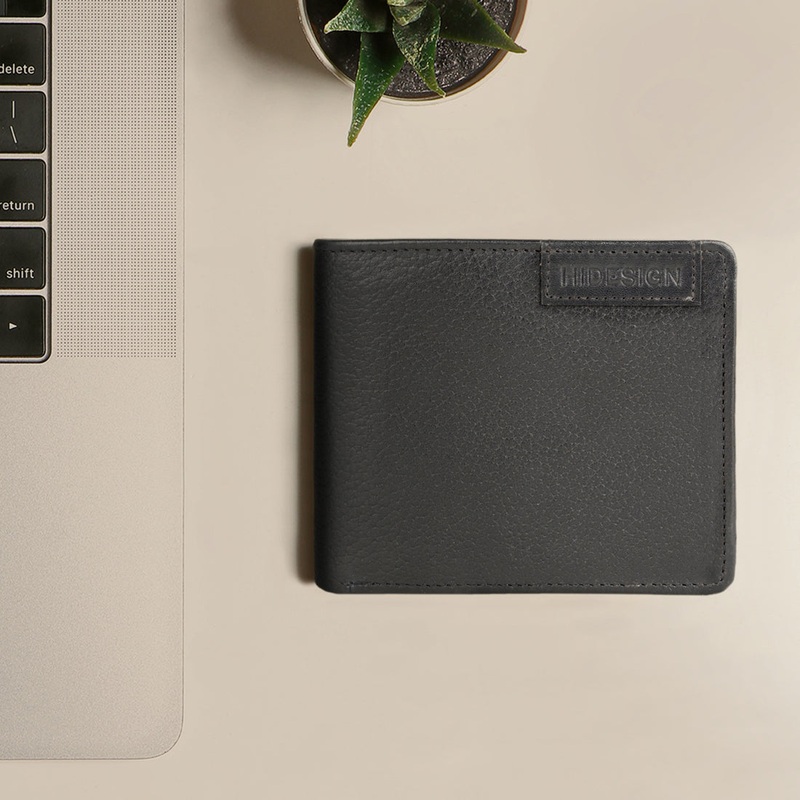 EE URANUS W4 BI-FOLD WALLET
