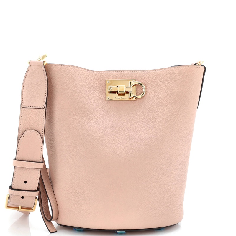 The Studio Bucket Bag Leather