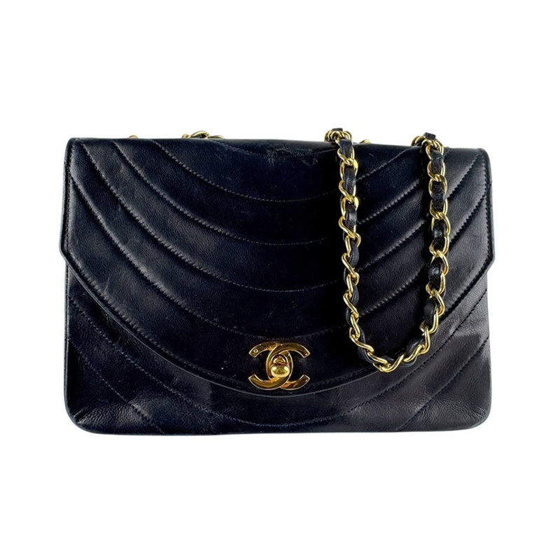 Vintage Round Flap Bag Horizontal Quilted Lambskin Small