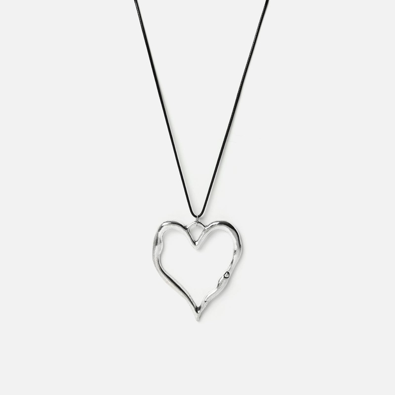 Arlet collar con colgante en forma de corazn