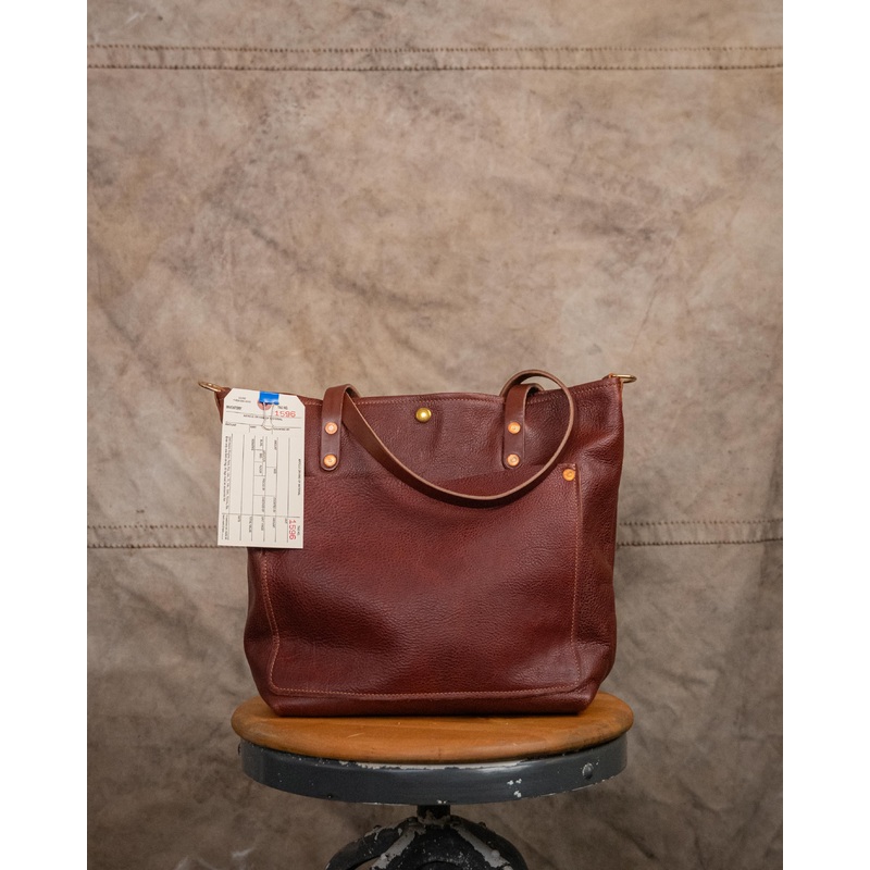 1596 Dark Tan Bulldog Travel Tote 7 handles
