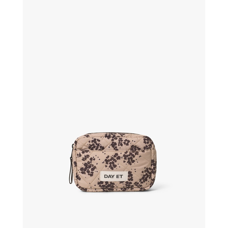 Small Bloom Quilt Toiletry Bag