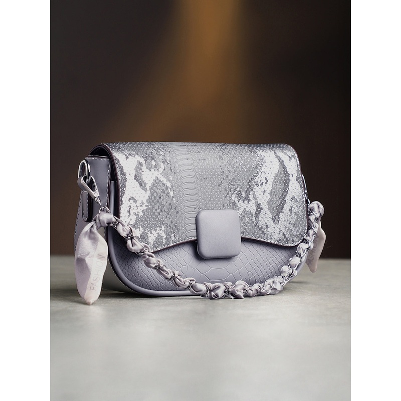 The Coilmark Curve Hand Bag - Moon Grey