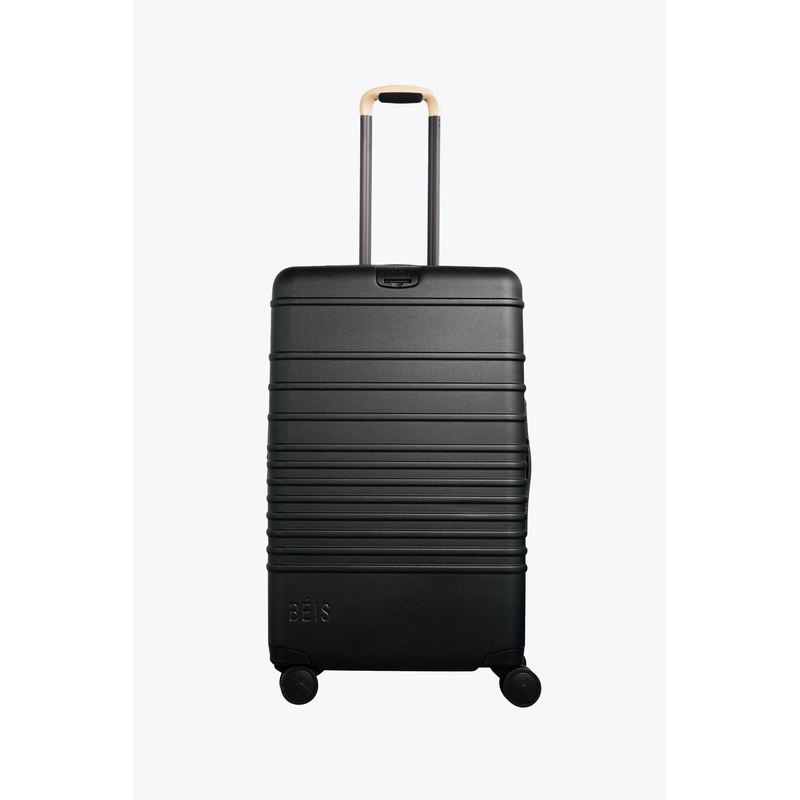 The Medium Check-In Roller in Black