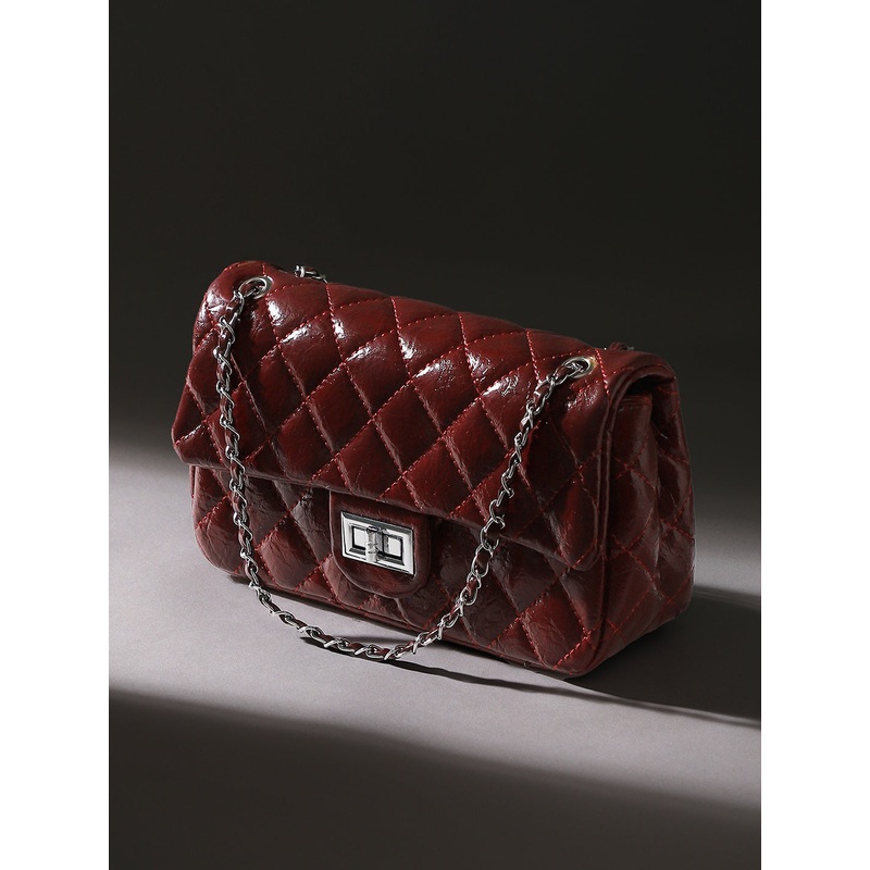 The Quilted-Chainlink Sling Bag - Cherry Red