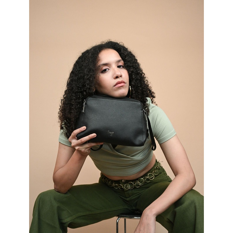 Vienna Black XS Camera Bag Sling Bags