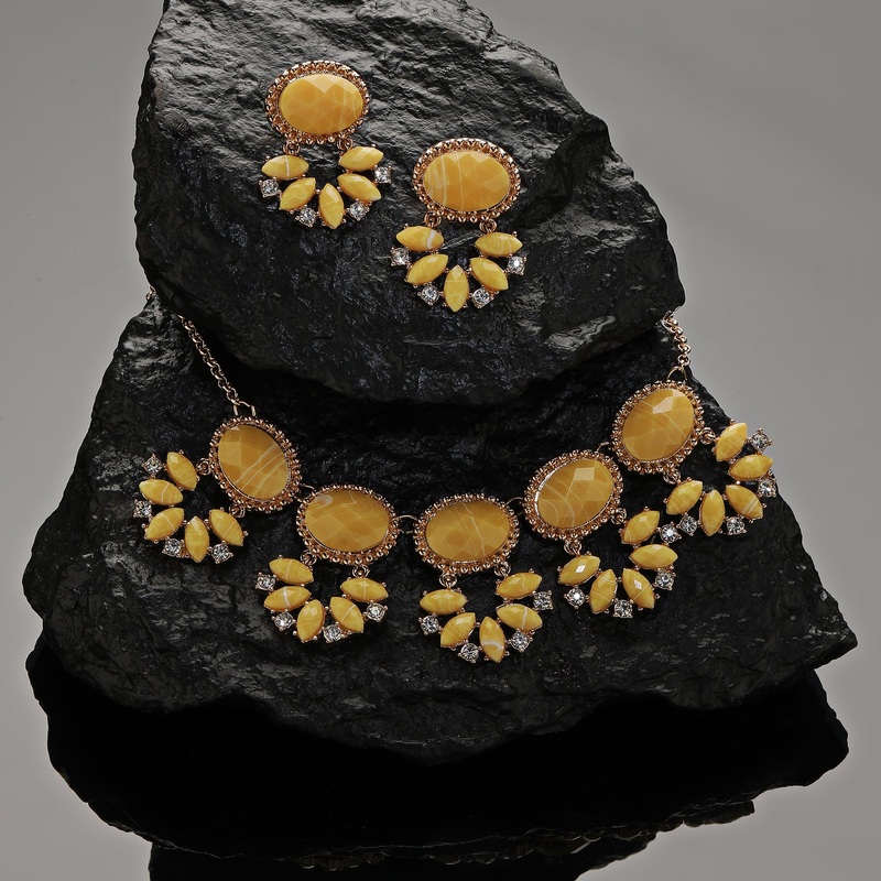 Accessorize London Yellow Necklace Set
