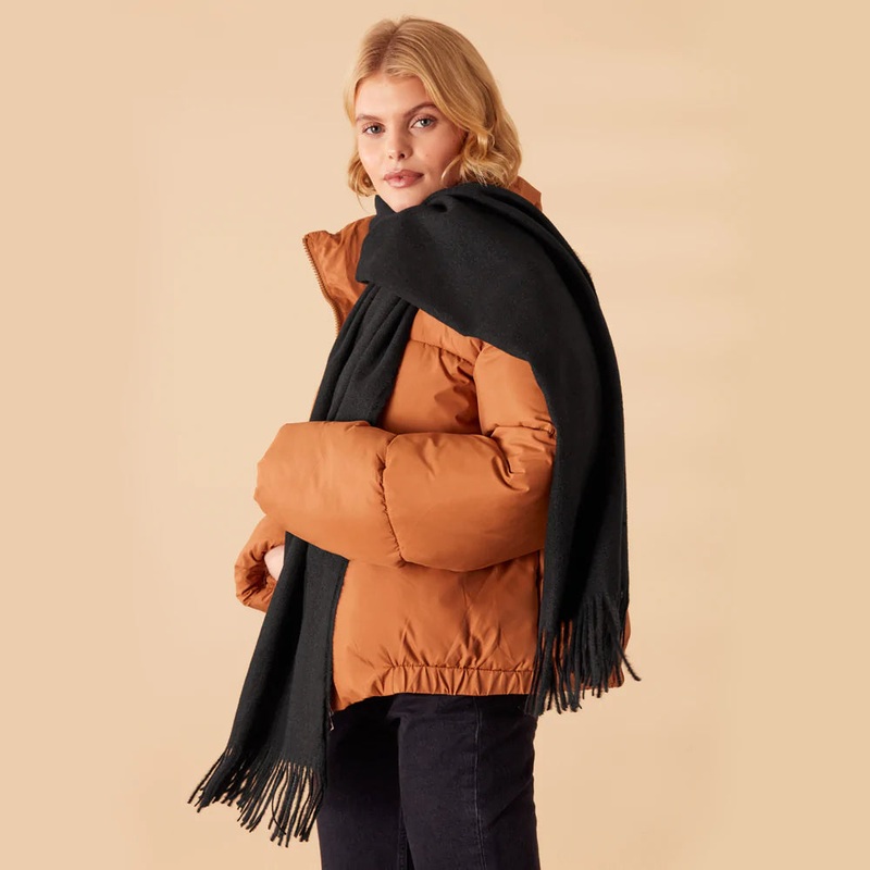 Accessorize London Women's Black Holly Supersoft Blanket