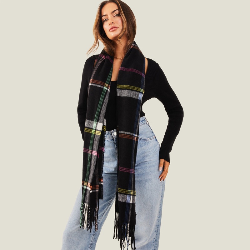 Accessorize London Women's Hampstead Black Check Blanket Scarf