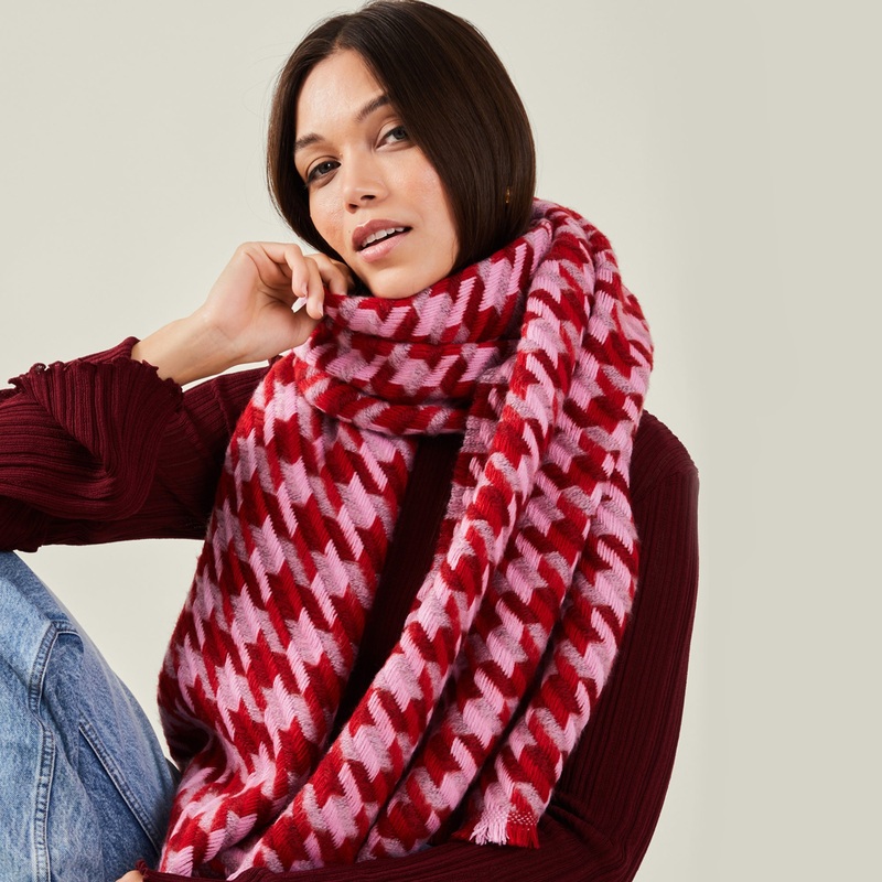 Houndstooth Woven Blanket Scarf