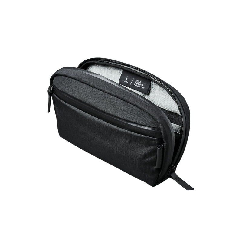 ALPAKA Toiletry Bag (Black)