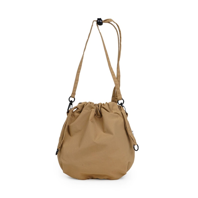 Hellolulu Nolly 2 Way Oval Sling M (Frosted Almond)