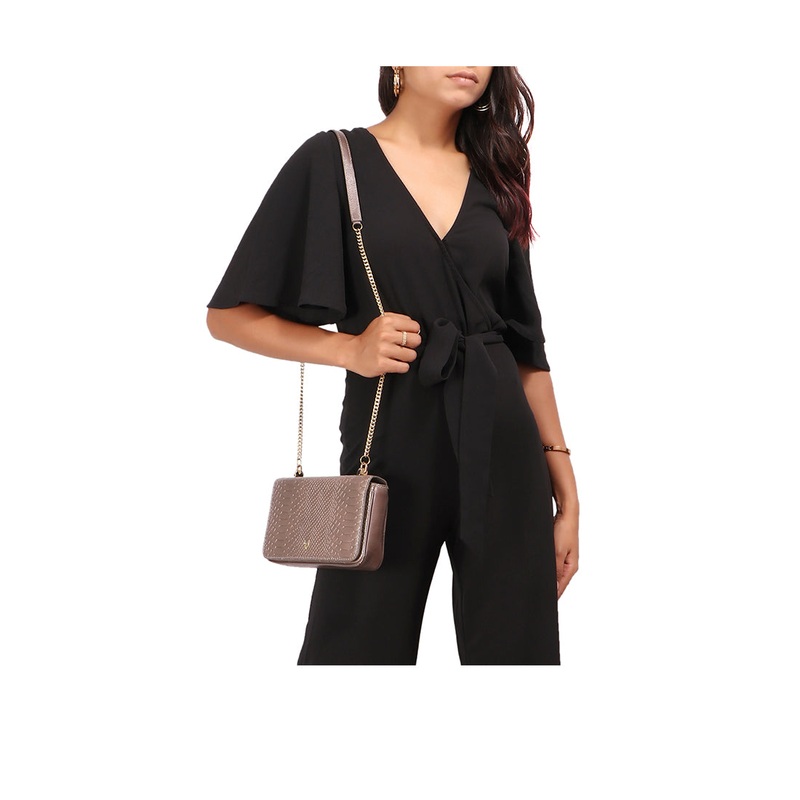 3 A.M 02 SLING BAG