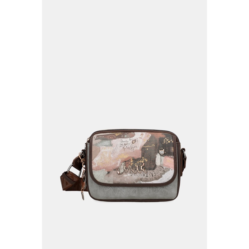 Outer crossbody bag with flap