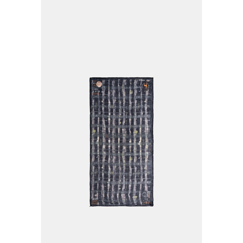 The forest scarf green