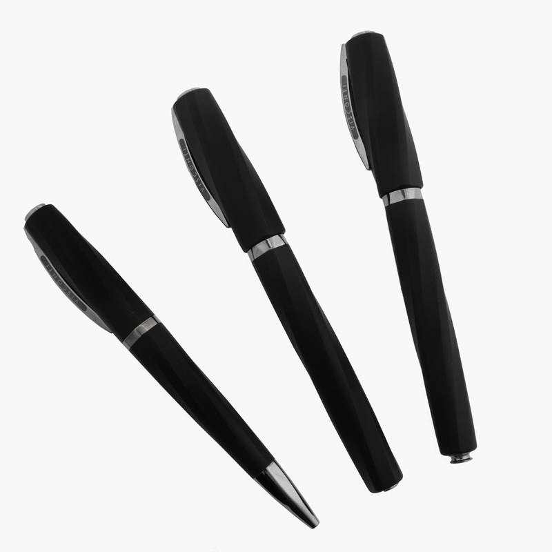 Visconti Divina in Black Matte Pen Series