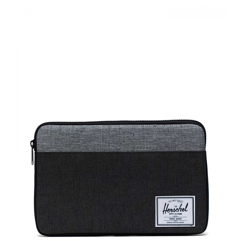 Anchor 15 Macbook Accessories